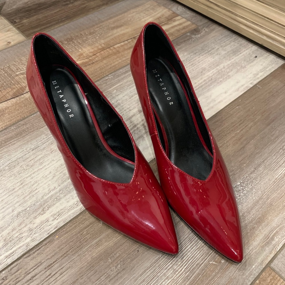 Metaphor brand red heels size 9.5 - Picture 4 of 7
